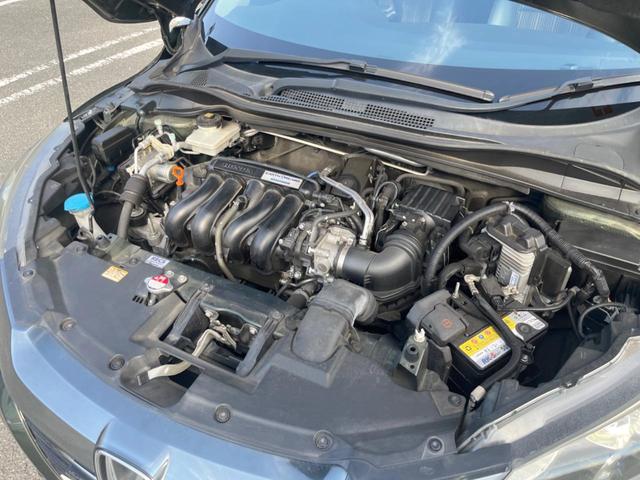 ヴェゼル ハイブリッドＺ　バックカメラ　衝突被害軽減システム　レーダークルーズ　禁煙車　ハーフレザーシート　スマートキー　ＬＥＤヘッド　ルーフレール　ＥＴＣ　純正１７インチアルミ　オートライト　デュアルエアコン（18枚目）