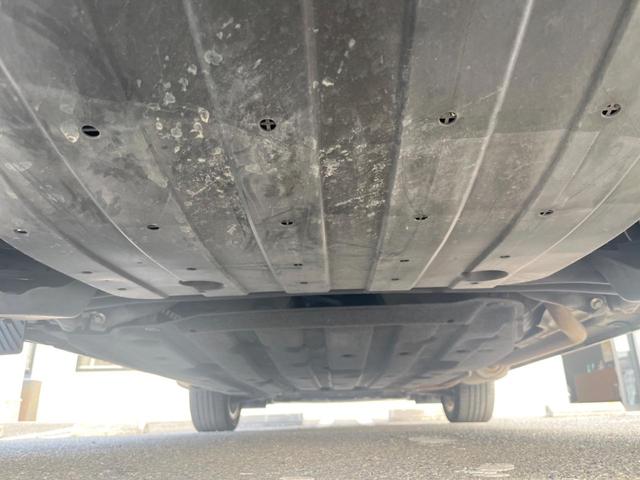 ヴェゼル ハイブリッドＺ　バックカメラ　衝突被害軽減システム　レーダークルーズ　禁煙車　ハーフレザーシート　スマートキー　ＬＥＤヘッド　ルーフレール　ＥＴＣ　純正１７インチアルミ　オートライト　デュアルエアコン（19枚目）