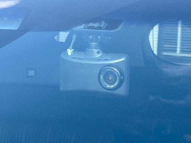 ヴェゼル ハイブリッドＺ　バックカメラ　衝突被害軽減システム　レーダークルーズ　禁煙車　ハーフレザーシート　スマートキー　ＬＥＤヘッド　ルーフレール　ＥＴＣ　純正１７インチアルミ　オートライト　デュアルエアコン（41枚目）