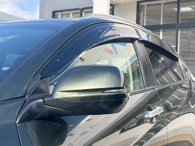 ヴェゼル ハイブリッドＺ　バックカメラ　衝突被害軽減システム　レーダークルーズ　禁煙車　ハーフレザーシート　スマートキー　ＬＥＤヘッド　ルーフレール　ＥＴＣ　純正１７インチアルミ　オートライト　デュアルエアコン（62枚目）