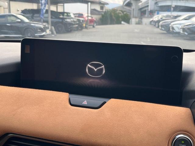 �y�P�Q�D�R�C���`�}�c�_�R�l�N�g�z�ԓ��̕��͋C�Ƀ}�b�`������̌^�^�C�v�̃f�B�X�v���C�B�e����q�ݒ��a�����������������Đ����A�l�X�ȋ@�\���y���߂܂��B��p�r�c�J�[�h�̂��w���ŁA�i�r�@�\���g�p�o���܂��B