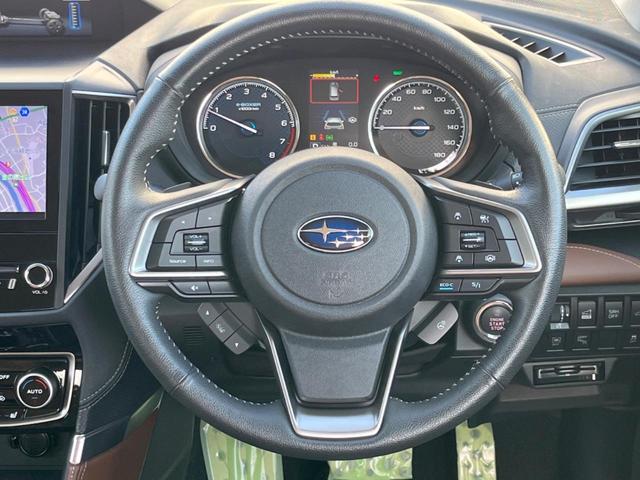 �y�����v�����X�e�A�����O�z�㎿�Ȋv���g�p���邱�ƂŁA��ɂ����������݂ƂĂ��^�]���₷���n���h���ł���