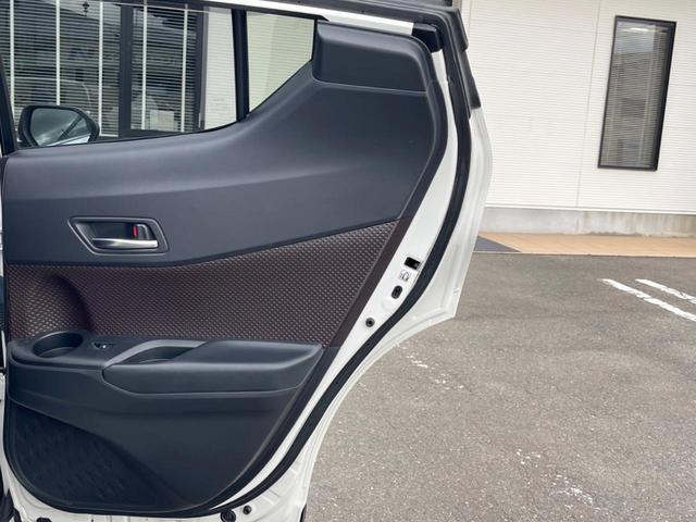 Ｃ－ＨＲ Ｇ　ＬＥＤエディション　純正９型ＳＤナビ　バックカメラ　セーフティセンス　レーダークルコン　禁煙車　２トーンカラー　シートヒーター　ドラレコ　コーナーセンサー　ＬＥＤヘッド　ＥＴＣ２．０　　オートマチックハイビーム（46枚目）