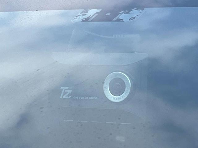 ハイラックス Ｚ　ＧＲスポーツ　後期　ナビ機能付８型ディスプレイオーディオ　全周囲カメラ　プリクラッシュセーフティシステム　レーダークルコン　禁煙車　パワーシート　ドラレコ　コーナーセンサー　ＬＥＤヘッド　ＥＴＣ　オートエアコン（8枚目）