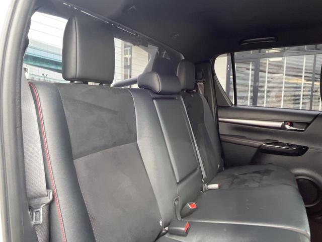 ハイラックス Ｚ　ＧＲスポーツ　後期　ナビ機能付８型ディスプレイオーディオ　全周囲カメラ　プリクラッシュセーフティシステム　レーダークルコン　禁煙車　パワーシート　ドラレコ　コーナーセンサー　ＬＥＤヘッド　ＥＴＣ　オートエアコン（10枚目）