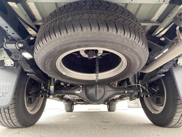 ハイラックス Ｚ　ＧＲスポーツ　後期　ナビ機能付８型ディスプレイオーディオ　全周囲カメラ　プリクラッシュセーフティシステム　レーダークルコン　禁煙車　パワーシート　ドラレコ　コーナーセンサー　ＬＥＤヘッド　ＥＴＣ　オートエアコン（19枚目）