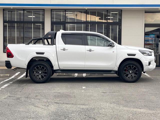 ハイラックス Ｚ　ＧＲスポーツ　後期　ナビ機能付８型ディスプレイオーディオ　全周囲カメラ　プリクラッシュセーフティシステム　レーダークルコン　禁煙車　パワーシート　ドラレコ　コーナーセンサー　ＬＥＤヘッド　ＥＴＣ　オートエアコン（26枚目）