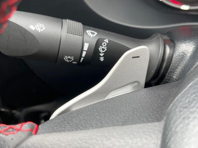 ハイラックス Ｚ　ＧＲスポーツ　後期　ナビ機能付８型ディスプレイオーディオ　全周囲カメラ　プリクラッシュセーフティシステム　レーダークルコン　禁煙車　パワーシート　ドラレコ　コーナーセンサー　ＬＥＤヘッド　ＥＴＣ　オートエアコン（61枚目）