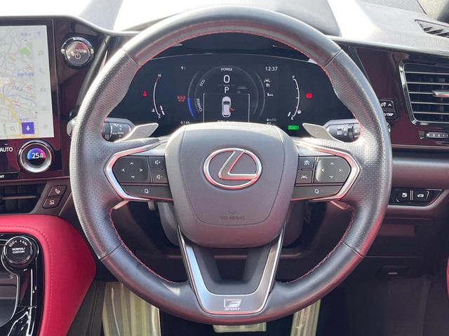 �y�����v�����X�e�A�����O�z�㎿�Ȋv���g�p���邱�ƂŁA��ɂ����������݂ƂĂ��^�]���₷���n���h���ł���