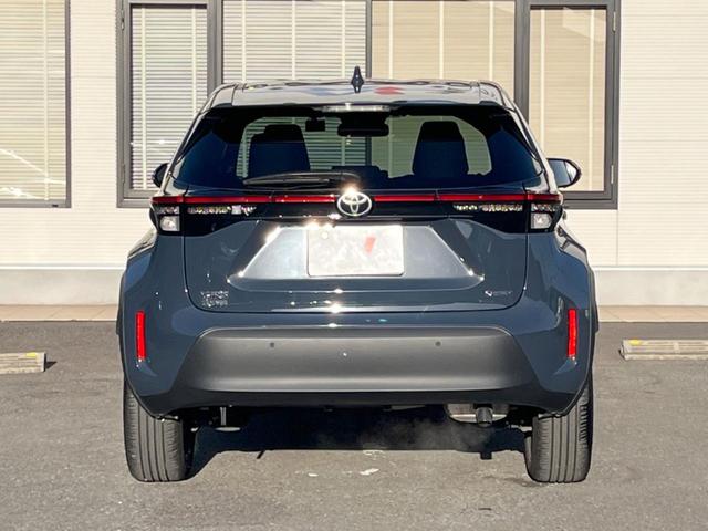 ヤリスクロス ハイブリッドＺ　全周囲カメラ　衝突被害軽減システム　レーダークルーズ　禁煙車　電動リアゲート　パワーシート　ドラレコ　コーナーセンサー　スマートキー　ＬＥＤヘッド　ＥＴＣ２．０　純正１８インチアルミ（16枚目）