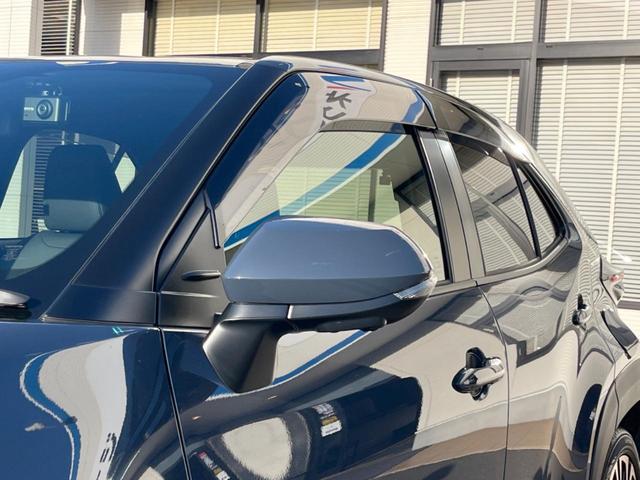 ヤリスクロス ハイブリッドＺ　全周囲カメラ　衝突被害軽減システム　レーダークルーズ　禁煙車　電動リアゲート　パワーシート　ドラレコ　コーナーセンサー　スマートキー　ＬＥＤヘッド　ＥＴＣ２．０　純正１８インチアルミ（28枚目）