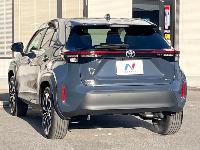 ヤリスクロス ハイブリッドＺ　全周囲カメラ　衝突被害軽減システム　レーダークルーズ　禁煙車　電動リアゲート　パワーシート　ドラレコ　コーナーセンサー　スマートキー　ＬＥＤヘッド　ＥＴＣ２．０　純正１８インチアルミ（33枚目）