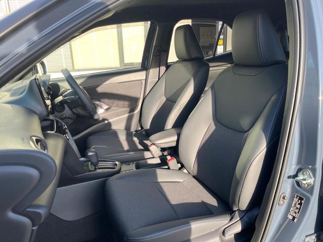 ヤリスクロス ハイブリッドＺ　全周囲カメラ　衝突被害軽減システム　レーダークルーズ　禁煙車　電動リアゲート　パワーシート　ドラレコ　コーナーセンサー　スマートキー　ＬＥＤヘッド　ＥＴＣ２．０　純正１８インチアルミ（41枚目）