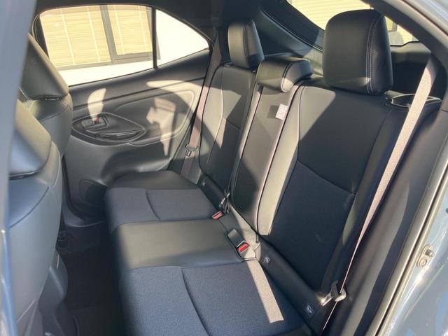 ヤリスクロス ハイブリッドＺ　全周囲カメラ　衝突被害軽減システム　レーダークルーズ　禁煙車　電動リアゲート　パワーシート　ドラレコ　コーナーセンサー　スマートキー　ＬＥＤヘッド　ＥＴＣ２．０　純正１８インチアルミ（42枚目）