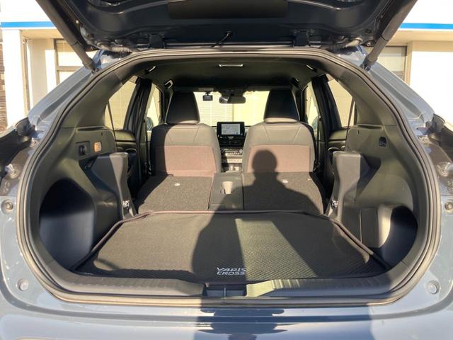 ヤリスクロス ハイブリッドＺ　全周囲カメラ　衝突被害軽減システム　レーダークルーズ　禁煙車　電動リアゲート　パワーシート　ドラレコ　コーナーセンサー　スマートキー　ＬＥＤヘッド　ＥＴＣ２．０　純正１８インチアルミ（44枚目）