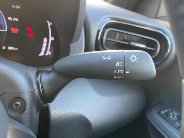 ヤリスクロス ハイブリッドＺ　全周囲カメラ　衝突被害軽減システム　レーダークルーズ　禁煙車　電動リアゲート　パワーシート　ドラレコ　コーナーセンサー　スマートキー　ＬＥＤヘッド　ＥＴＣ２．０　純正１８インチアルミ（62枚目）