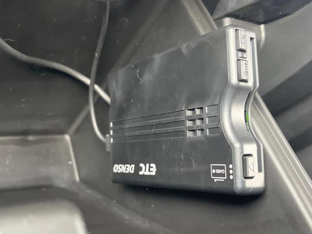 ジムニー ＸＣ　バックカメラ　セーフティサポート　禁煙車　シートヒーター　ＬＥＤヘッドライト　ディスプレイオーディオ　ＥＴＣ　クルーズコントロール　純正１６インチアルミ　革巻きステアリング　Ｂｌｕｅｔｏｏｔｈ再生（7枚目）