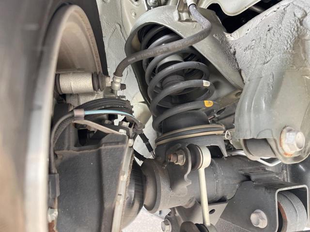 ジムニー ＸＣ　バックカメラ　セーフティサポート　禁煙車　シートヒーター　ＬＥＤヘッドライト　ディスプレイオーディオ　ＥＴＣ　クルーズコントロール　純正１６インチアルミ　革巻きステアリング　Ｂｌｕｅｔｏｏｔｈ再生（20枚目）