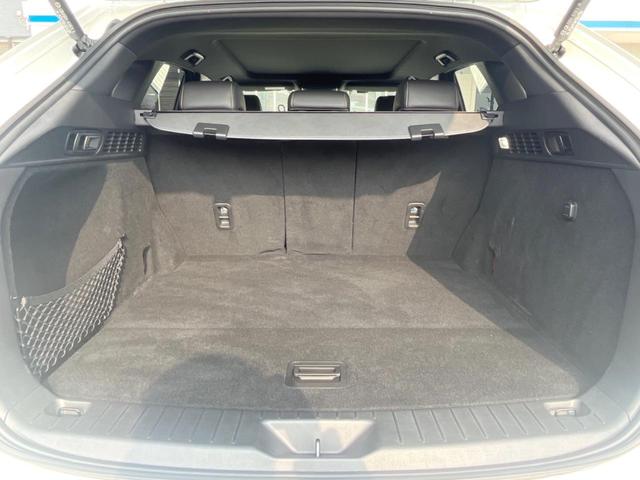 ＣＸ－６０ ＸＤ　エクスクルーシブモード　パノラマサンルーフ　全周囲カメラ　ＢＯＳＥサウンド　１００Ｖ電源　スマートブレーキサポート　レーダークルーズ　禁煙車　電動リアゲート　革シート　シートベンチレーション　メモリー機能付きパワーシート（11枚目）