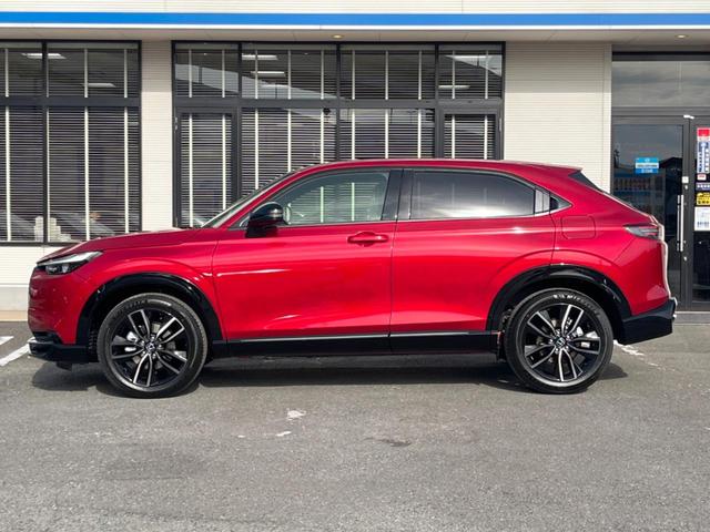 ヴェゼル ｅ：ＨＥＶ　ＲＳ　登録済未使用車　全周囲カメラ　プレミアムオーディオ　ホンダセンシング　レーダークルコン　ハンズフリーパワーバックドア　シートヒーター　コーナーセンサー　ＬＥＤ］ヘッド　９型ホンダコネクトディスプレイ（25枚目）