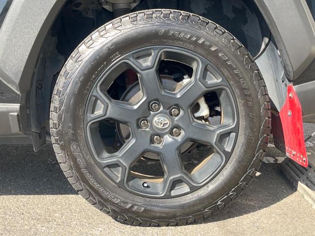 ＲＡＶ４ アドベンチャー　オフロードパッケージ　ＴＲＤエアロ　バックカメラ　ブラインドスポットモニター　セーフティセンス　レーダークルコン　禁煙車　合皮シート　パワーシート　ドラレコ　コーナーセンサー　ＬＥＤヘッド　ＥＴＣ　オートハイビーム（32枚目）
