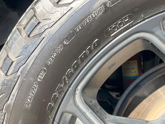 ＲＡＶ４ アドベンチャー　オフロードパッケージ　ＴＲＤエアロ　バックカメラ　ブラインドスポットモニター　セーフティセンス　レーダークルコン　禁煙車　合皮シート　パワーシート　ドラレコ　コーナーセンサー　ＬＥＤヘッド　ＥＴＣ　オートハイビーム（34枚目）