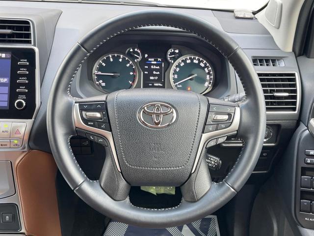 �y�����v�����X�e�A�����O�z�㎿�Ȋv���g�p���邱�ƂŁA��ɂ����������݂ƂĂ��^�]���₷���n���h���ł���