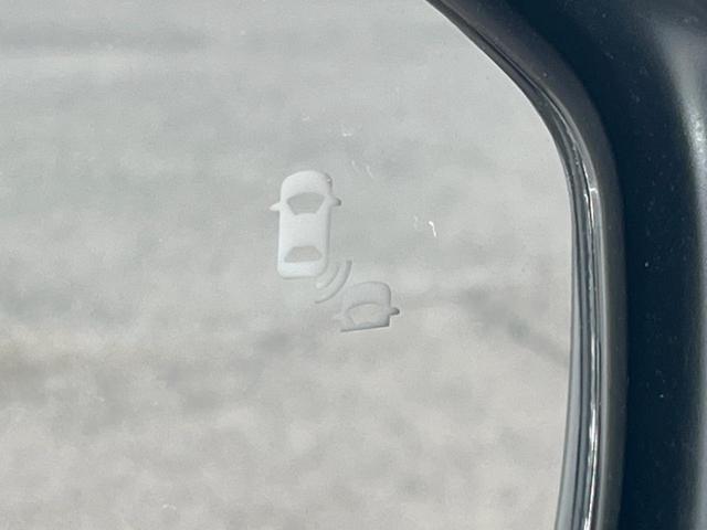 ヴェゼル ｅ：ＨＥＶ　ＲＳ　登録済未使用車　９型ホンダコネクトディスプレイ　全周囲カメラ　ホンダセンシング　アダプティブクルコン　ハンズフリーパワーバックドア　シートヒーター　コーナーセンサー　ＬＥＤヘッド　ＥＴＣ２．０（8枚目）