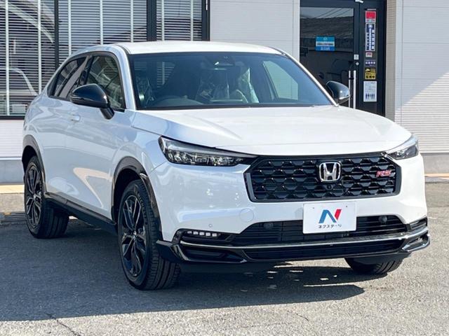 ヴェゼル ｅ：ＨＥＶ　ＲＳ　登録済未使用車　９型ホンダコネクトディスプレイ　全周囲カメラ　ホンダセンシング　アダプティブクルコン　ハンズフリーパワーバックドア　シートヒーター　コーナーセンサー　ＬＥＤヘッド　ＥＴＣ２．０（17枚目）