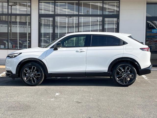 ヴェゼル ｅ：ＨＥＶ　ＲＳ　登録済未使用車　９型ホンダコネクトディスプレイ　全周囲カメラ　ホンダセンシング　アダプティブクルコン　ハンズフリーパワーバックドア　シートヒーター　コーナーセンサー　ＬＥＤヘッド　ＥＴＣ２．０（25枚目）