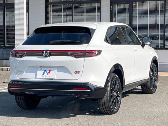 ヴェゼル ｅ：ＨＥＶ　ＲＳ　登録済未使用車　９型ホンダコネクトディスプレイ　全周囲カメラ　ホンダセンシング　アダプティブクルコン　ハンズフリーパワーバックドア　シートヒーター　コーナーセンサー　ＬＥＤヘッド　ＥＴＣ２．０（27枚目）