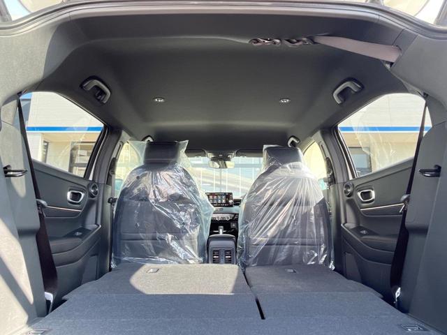 ヴェゼル ｅ：ＨＥＶ　ＲＳ　登録済未使用車　９型ホンダコネクトディスプレイ　全周囲カメラ　ホンダセンシング　アダプティブクルコン　ハンズフリーパワーバックドア　シートヒーター　コーナーセンサー　ＬＥＤヘッド　ＥＴＣ２．０（45枚目）