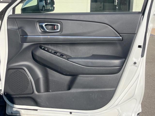 ヴェゼル ｅ：ＨＥＶ　Ｚ　純正９インチナビ　全周囲カメラ　ホンダセンシング　禁煙車　電動リアゲート　ハーフレザーシート　シートヒーター　ドラレコ　スマートキー　シーケンシャルターンランプ　ＥＴＣ２．０　純正１８インチアルミ（47枚目）