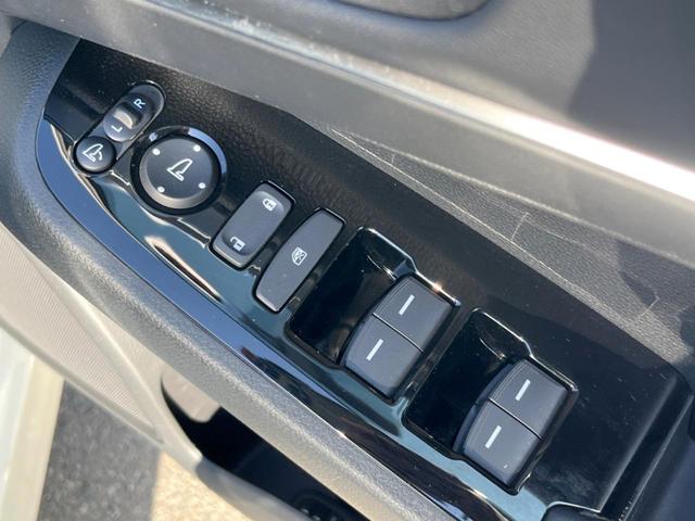 ヴェゼル ｅ：ＨＥＶ　Ｚ　純正９インチナビ　全周囲カメラ　ホンダセンシング　禁煙車　電動リアゲート　ハーフレザーシート　シートヒーター　ドラレコ　スマートキー　シーケンシャルターンランプ　ＥＴＣ２．０　純正１８インチアルミ（54枚目）