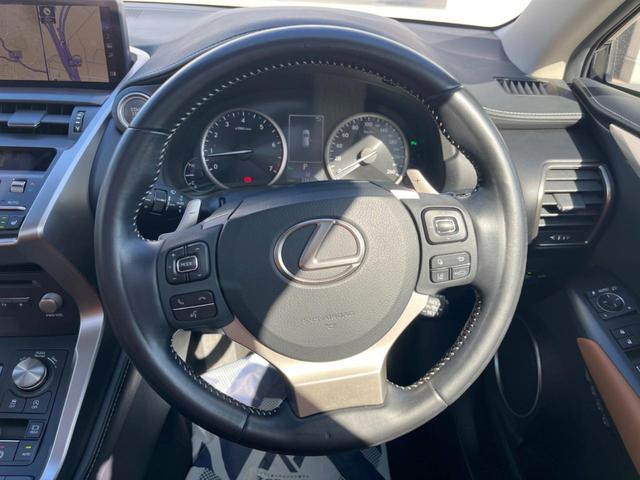 �y�����v�����X�e�A�����O�z�㎿�Ȋv���g�p���邱�ƂŁA��ɂ����������݂ƂĂ��^�]���₷���n���h���ł���