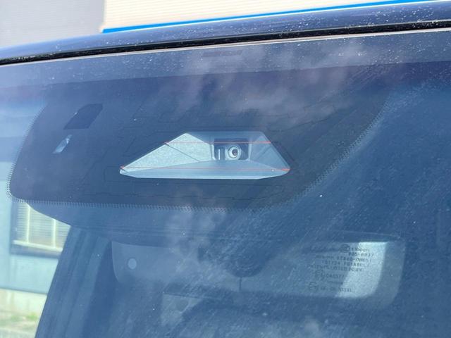 �y�g���^�Z�[�t�e�B�Z���X�z���s���ɑO���̎ԗ�����F�����A�Փ˂������Ȏ��͌x��ƃu���[�L�ŏՓˉ���Ɣ�Q�y�����A�V�X�g�B�����S�Ƀh���C�u�����y���݂��������܂��B