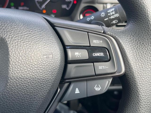 �y�A�_�v�e�B�u�N���[�Y�R���g���[���z�������H�ł̒��������s���y�ɁI�I�����ő��x��ۂN���[�Y�R���g���[�����A�Փˌy���V�X�e���ƘA�g���A�O���̎ԗ������m���ĎԊԂ�ۂ悤�ɑ��x���߂��Ă���܂��I�I