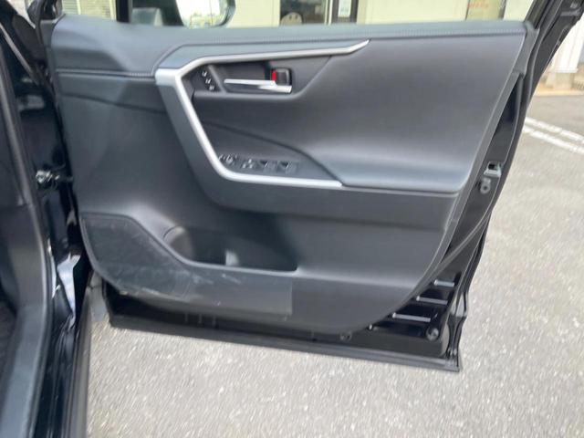 ＲＡＶ４ ハイブリッドＧ　パノラマサンルーフ　デジタルインナーミラー　全周囲カメラ　セーフティセンス　レーダークルーズ　禁煙車　電動リアゲート　シートエアコン　パワーシート　ＬＥＤヘッド　１０．５インチディスプレイオーディオ（49枚目）