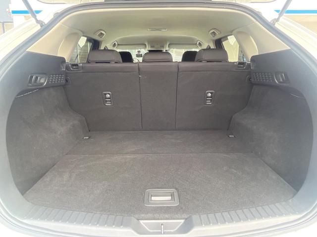 ＣＸ－５ ２０Ｓ　スマートエディション　１０．２５型純正ＳＤナビ　全周囲カメラ　衝突被害軽減システム　レーダークルーズ　禁煙車　ドラレコ　コーナーセンサー　スマートキー　ＬＥＤヘッド　ＥＴＣ　純正１７インチアルミ　車線逸脱警報　オートライト（11枚目）