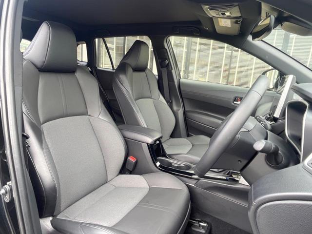 カローラクロス ハイブリッド　Ｚ　ガラスルーフ　バックカメラ　衝突被害軽減システム　レーダークルーズ　禁煙車　電動リアゲート　ハーフレザーシート　パワーシート　コーナーセンサー　スマートキー　ＬＥＤヘッド　ルーフレール　ＥＴＣ２．０（9枚目）