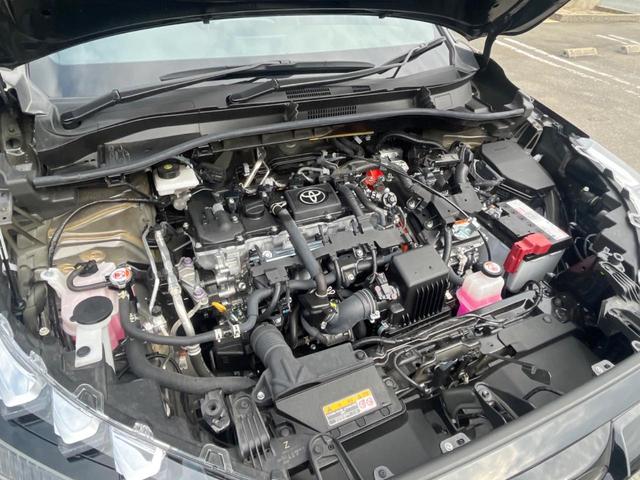 カローラクロス ハイブリッド　Ｚ　ガラスルーフ　バックカメラ　衝突被害軽減システム　レーダークルーズ　禁煙車　電動リアゲート　ハーフレザーシート　パワーシート　コーナーセンサー　スマートキー　ＬＥＤヘッド　ルーフレール　ＥＴＣ２．０（18枚目）