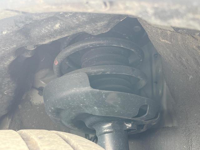 カローラクロス ハイブリッド　Ｚ　ガラスルーフ　バックカメラ　衝突被害軽減システム　レーダークルーズ　禁煙車　電動リアゲート　ハーフレザーシート　パワーシート　コーナーセンサー　スマートキー　ＬＥＤヘッド　ルーフレール　ＥＴＣ２．０（20枚目）