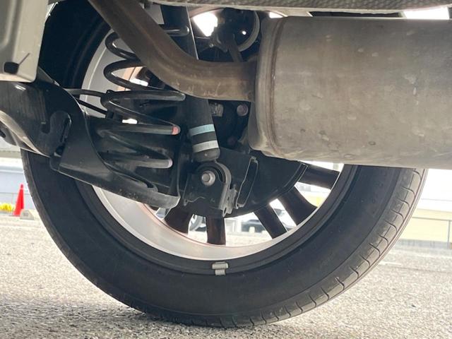 カローラクロス ハイブリッド　Ｚ　ガラスルーフ　バックカメラ　衝突被害軽減システム　レーダークルーズ　禁煙車　電動リアゲート　ハーフレザーシート　パワーシート　コーナーセンサー　スマートキー　ＬＥＤヘッド　ルーフレール　ＥＴＣ２．０（21枚目）