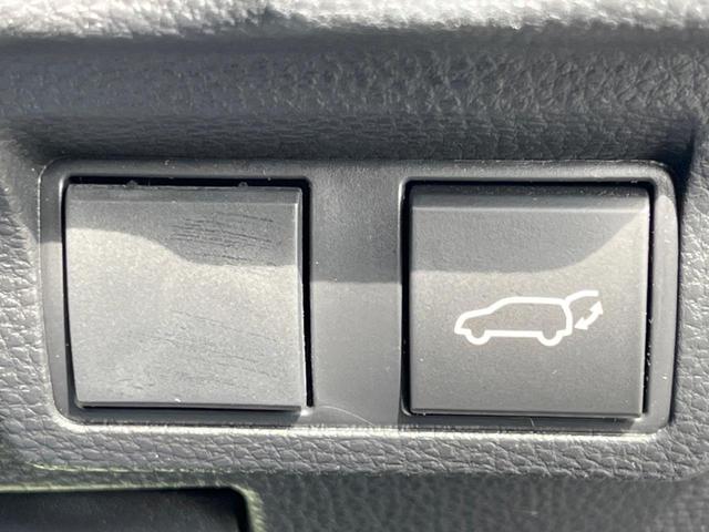 カローラクロス ハイブリッド　Ｚ　ガラスルーフ　バックカメラ　衝突被害軽減システム　レーダークルーズ　禁煙車　電動リアゲート　ハーフレザーシート　パワーシート　コーナーセンサー　スマートキー　ＬＥＤヘッド　ルーフレール　ＥＴＣ２．０（34枚目）