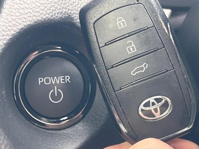 カローラクロス ハイブリッド　Ｚ　ガラスルーフ　バックカメラ　衝突被害軽減システム　レーダークルーズ　禁煙車　電動リアゲート　ハーフレザーシート　パワーシート　コーナーセンサー　スマートキー　ＬＥＤヘッド　ルーフレール　ＥＴＣ２．０（37枚目）