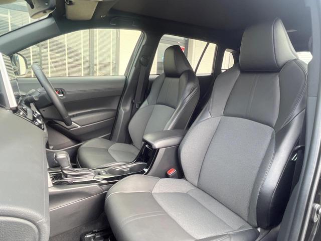 カローラクロス ハイブリッド　Ｚ　ガラスルーフ　バックカメラ　衝突被害軽減システム　レーダークルーズ　禁煙車　電動リアゲート　ハーフレザーシート　パワーシート　コーナーセンサー　スマートキー　ＬＥＤヘッド　ルーフレール　ＥＴＣ２．０（50枚目）