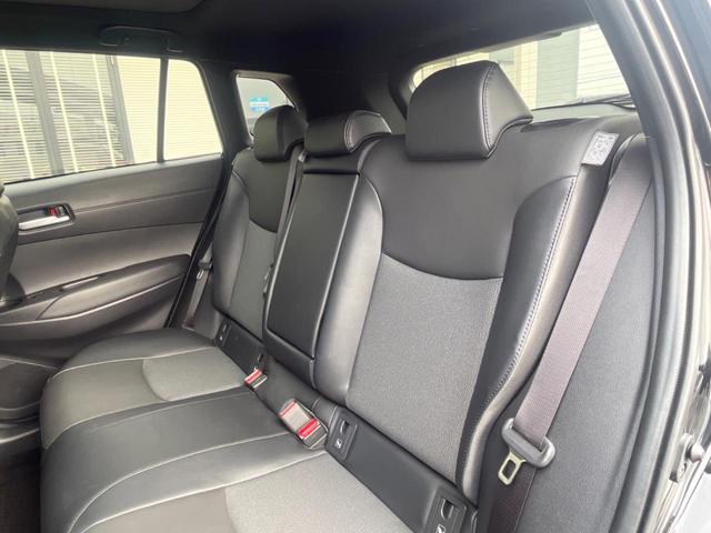 カローラクロス ハイブリッド　Ｚ　ガラスルーフ　バックカメラ　衝突被害軽減システム　レーダークルーズ　禁煙車　電動リアゲート　ハーフレザーシート　パワーシート　コーナーセンサー　スマートキー　ＬＥＤヘッド　ルーフレール　ＥＴＣ２．０（53枚目）