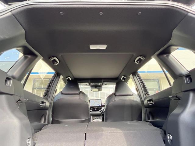 カローラクロス ハイブリッド　Ｚ　ガラスルーフ　バックカメラ　衝突被害軽減システム　レーダークルーズ　禁煙車　電動リアゲート　ハーフレザーシート　パワーシート　コーナーセンサー　スマートキー　ＬＥＤヘッド　ルーフレール　ＥＴＣ２．０（55枚目）