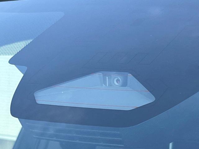 カローラクロス ハイブリッド　Ｚ　バックカメラ　衝突被害軽減システム　レーダークルーズ　禁煙車　電動リアゲート　ハーフレザーシート　パワーシート　コーナーセンサー　スマートキー　ＬＥＤヘッド　ルーフレール　ビルトインＥＴＣ（5枚目）