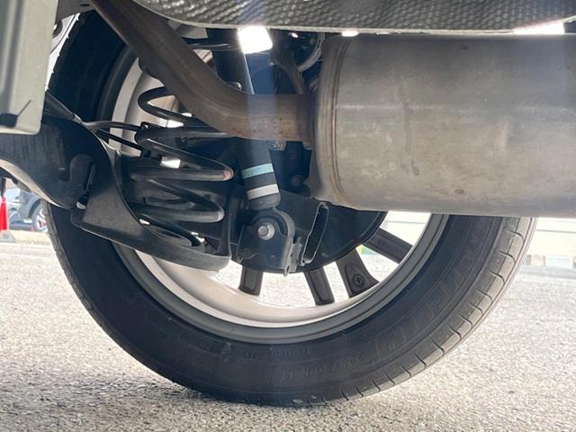 カローラクロス ハイブリッド　Ｚ　バックカメラ　衝突被害軽減システム　レーダークルーズ　禁煙車　電動リアゲート　ハーフレザーシート　パワーシート　コーナーセンサー　スマートキー　ＬＥＤヘッド　ルーフレール　ビルトインＥＴＣ（21枚目）